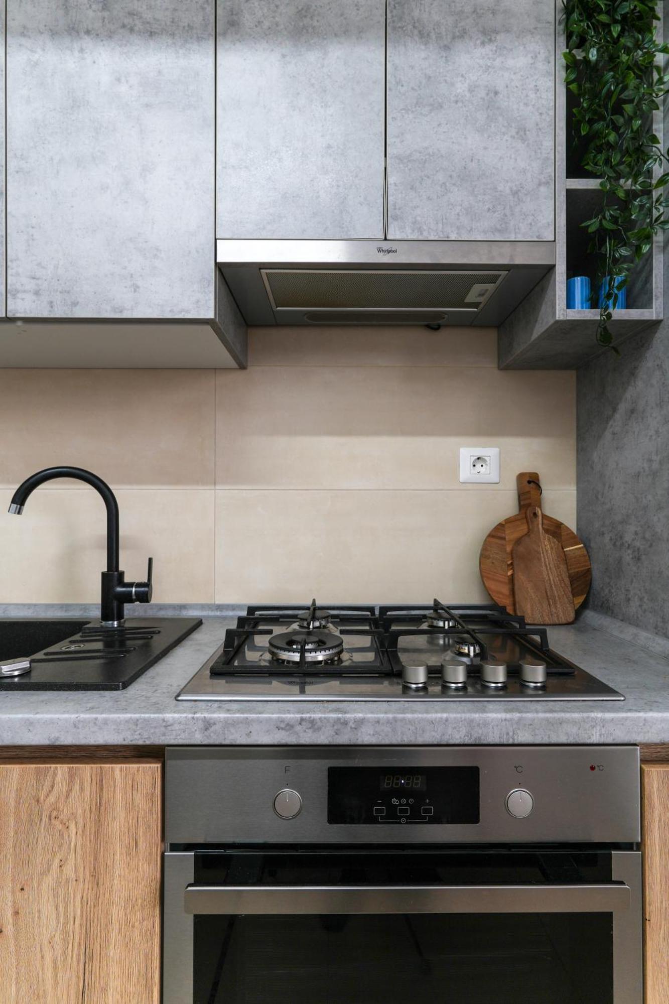Amalia - Quiet 1Br Apartment With Parking & Wi-Fi Bucharest Exterior photo
