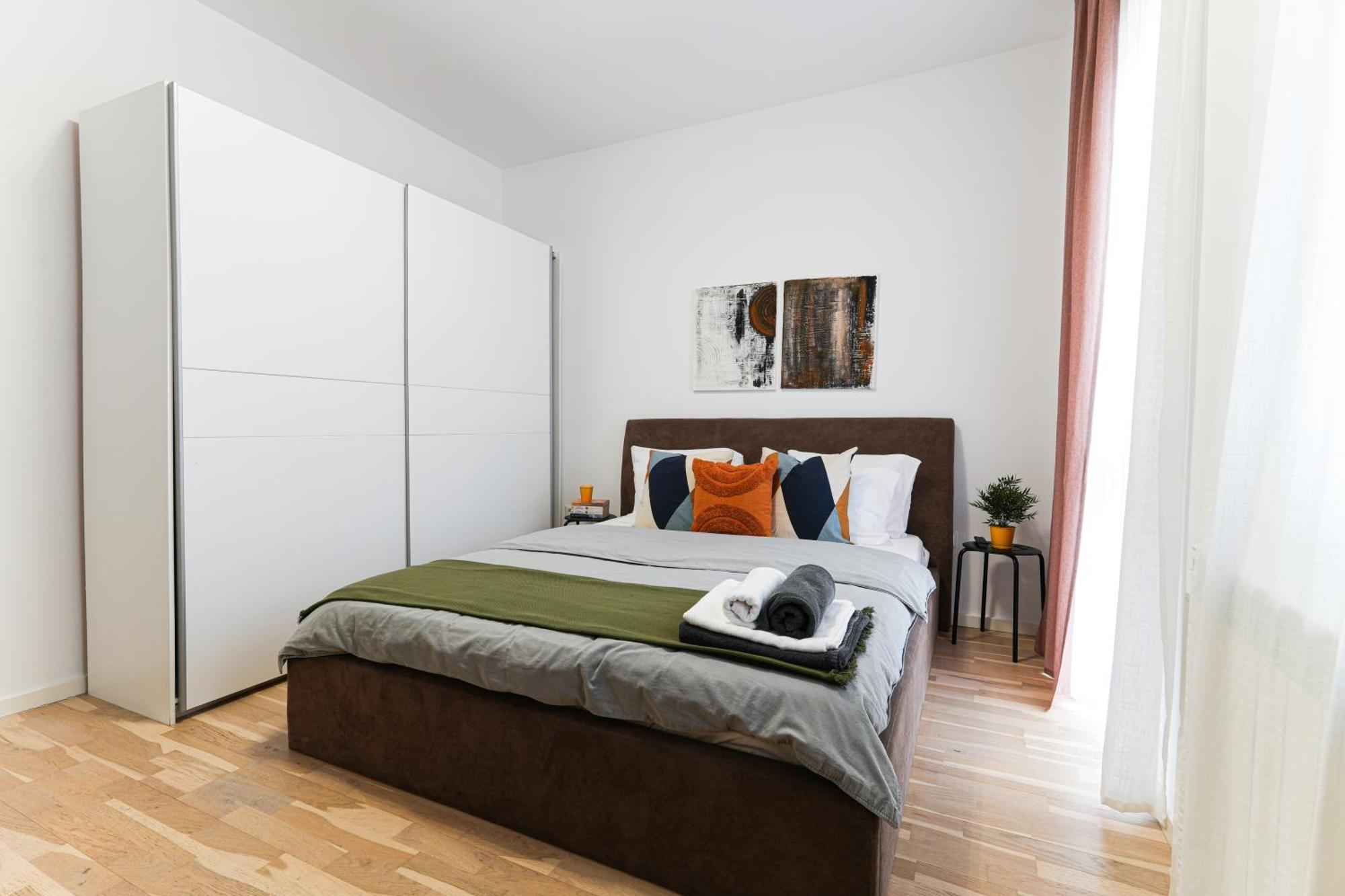 Amalia - Quiet 1Br Apartment With Parking & Wi-Fi Bucharest Exterior photo