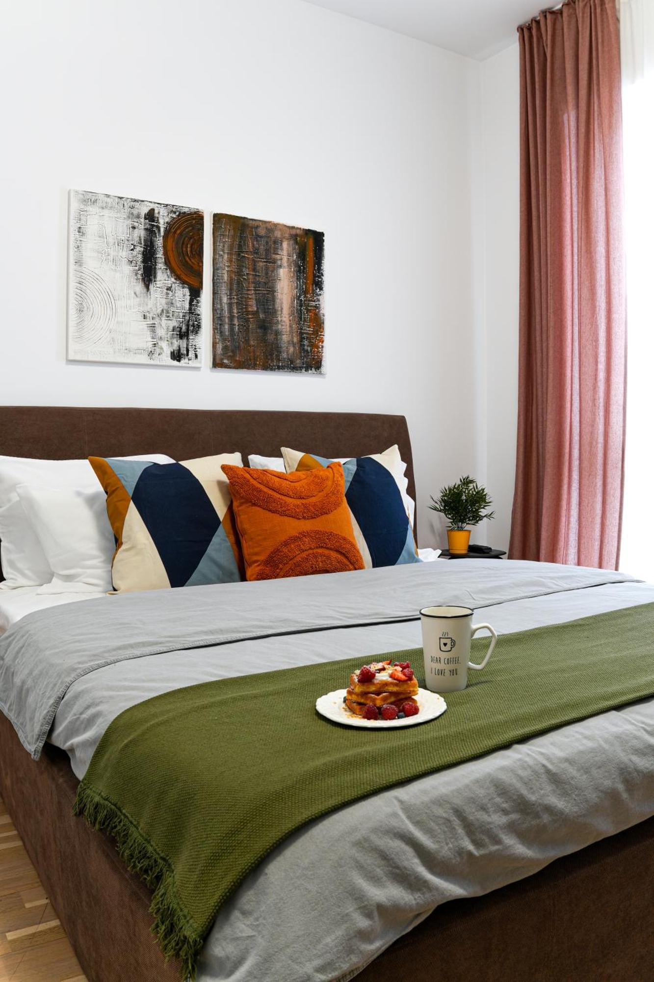 Amalia - Quiet 1Br Apartment With Parking & Wi-Fi Bucharest Exterior photo